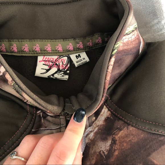 Legendary Whitetail jacket - Picture 1 of 2